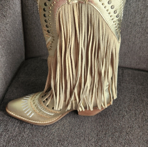 NEW Dingo Metallic Gold Fringe Heeled Cowboy Boots - Picture 5 of 9